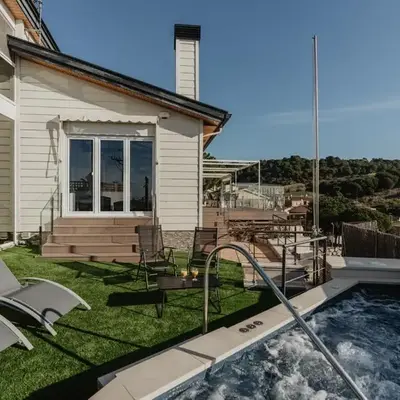 Petit Luxe Pineda