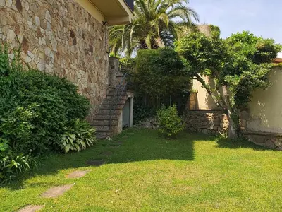 Jardín al aire libre en COSTA BRAVA SUITES Casa El Turó de Sagaró