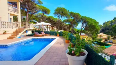 Piscina en o cerca de Casita del'Esquirol