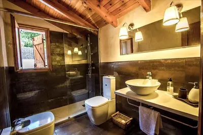 Un baño de Swiss style villa near Barcelona 10min to beach