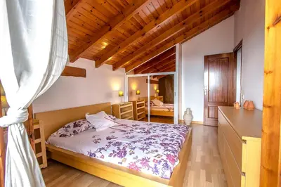 Cama o camas de una habitación en Swiss style villa near Barcelona 10min to beach