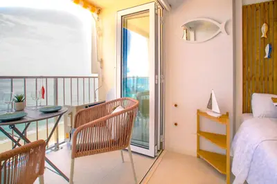 Cama o camas de una habitación en Bambu Beach Studio by BHomesCostaBrava