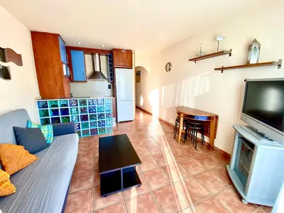 Una cocina o zona de cocina en Apartamento con vistas a Mar en Lloret de Mar
