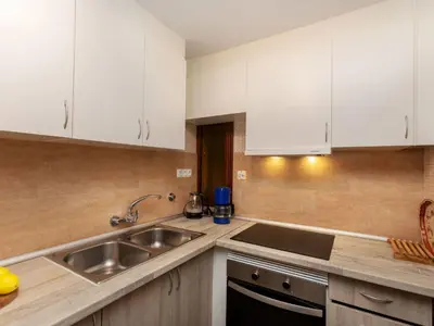 Una cocina o zona de cocina en Apartment Bernadette by Interhome