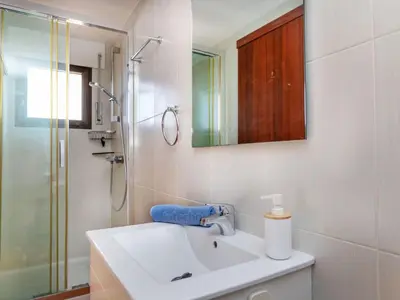 Un baño de Apartment Gemma by Interhome