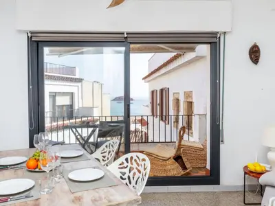 Un balcón o terraza de Apartment Atic Cap Tossa by Interhome