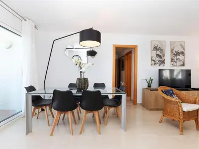 Una televisión o centro de entretenimiento en Apartment Punta Prima by Interhome
