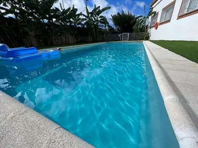 Piscina en o cerca de VILLA MasÍa CAL TONI