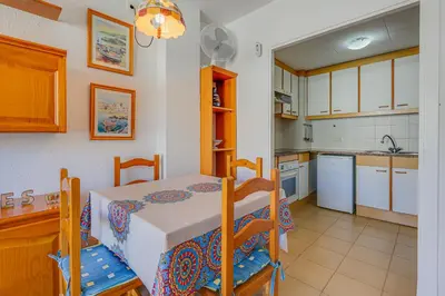 Una cocina o zona de cocina en BA - Windsor Palace 15