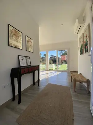 Plano de Casa Rio de Oro con piscina con playa y barbacoa