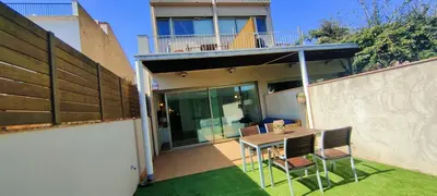 Un balcón o terraza de Apartamento Mar&Pol jardín privado y mascotas bienvenidas