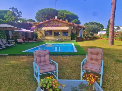 Piscina en o cerca de Preciosa casa al borde de un acantilado