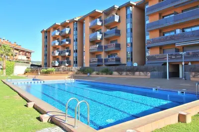 Piscina en o cerca de AL41 Preciosa planta baja Fenals