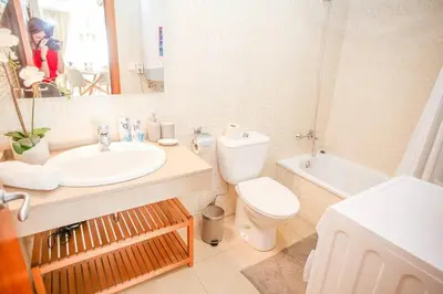 Un baño de AL41 Preciosa planta baja Fenals