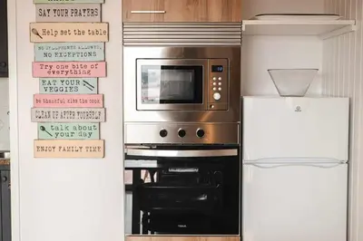Una cocina o zona de cocina en Vista al mar con piscina en S'Agaró