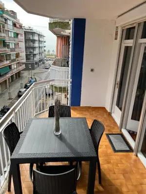 Un balcón o terraza de Logement avec vue latérale mer
