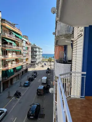 Un balcón o terraza de Logement avec vue latérale mer