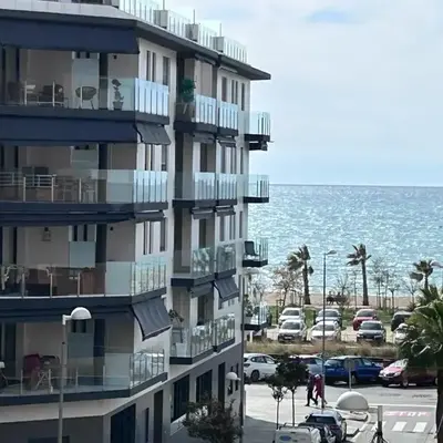 Logement avec vue latérale mer