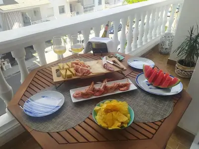 Comida en o cerca de este apartamento
