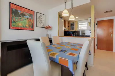Una cocina o zona de cocina en Sabanell Park - JC