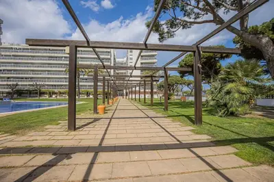 Piscina en o cerca de Sabanell Park - JC