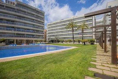 Piscina en o cerca de Sabanell Park - JC