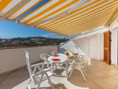 Un balcón o terraza de Apartment Voramar by Interhome