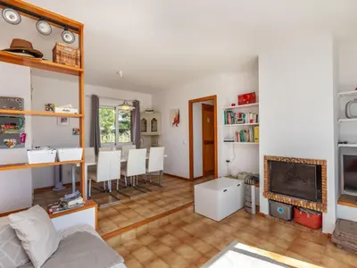 Una cocina o zona de cocina en Apartment Voramar by Interhome
