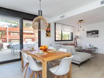 Zona de estar de Holiday Home Sa Riera White on the Beach by Interhome