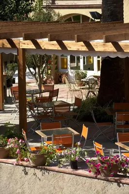 Jardín al aire libre en Hotel Mar de Tasmània - Auto Check-in