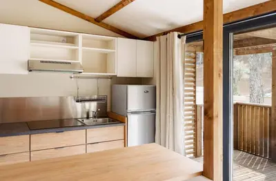 Una cocina o zona de cocina en Camping Cala Pola