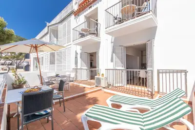 Un balcón o terraza de I Apartamento frente al mar en playa Tamariu