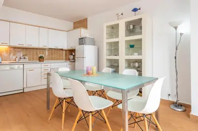 Una cocina o zona de cocina en I Apartamento frente al mar en playa Tamariu