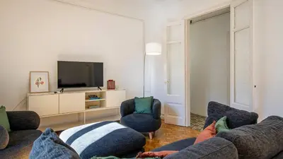 Una televisión o centro de entretenimiento en Cycle haven apt in Girona center