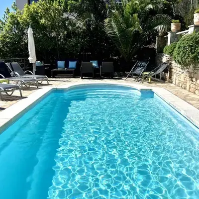 Espectaculares vistas al mar en chalet con piscina