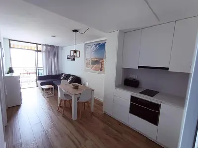 Una cocina o zona de cocina en Apartamento nuevo en Calella totalmente reformado con Parking privado