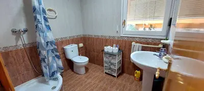 Un baño de Bravaholidays-602-Lloret Park 2