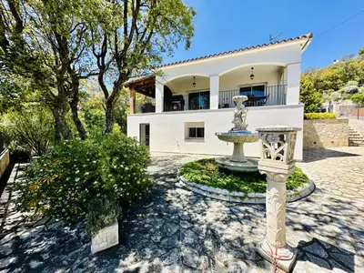 Edificio en el que se encuentra la casa o chalet