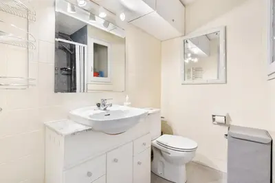 Un baño de WELCS ESTUDIO 156 PDA en el centro