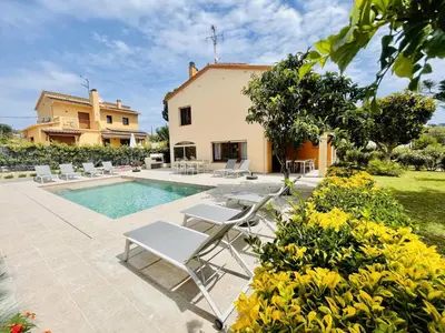 Piscina en o cerca de Casa Hermanos by Costabravaway