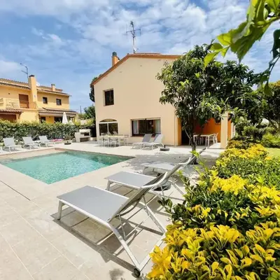 Casa Hermanos by Costabravaway