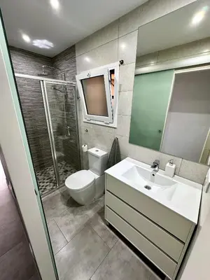 Un baño de Apartamento en primera linea con vistas al mar - VistaMar Blanes