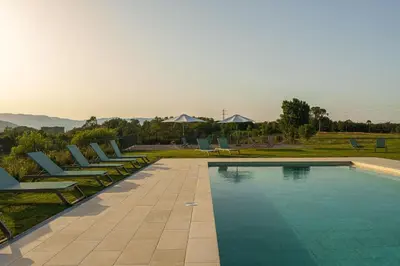 Piscina en o cerca de Mas Can Falqués