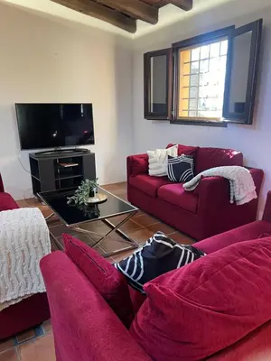 Una televisión o centro de entretenimiento en Can Figueretes II