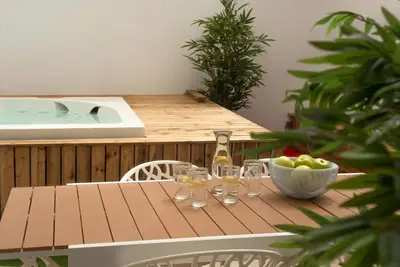 Plano de Casa para 8 personas con jardin