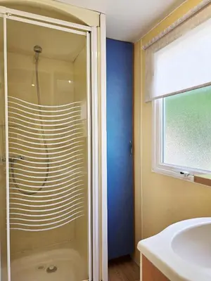 Un baño de Camping Costa Dorada Bungalow Maia