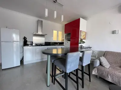 Una cocina o zona de cocina en RECONNECTAR Blanes El Molí