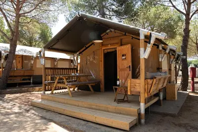 Edificio en el que se encuentra el camping