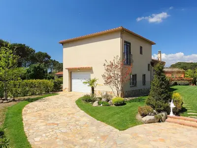 Jardín al aire libre en Holiday Home Marina by Interhome