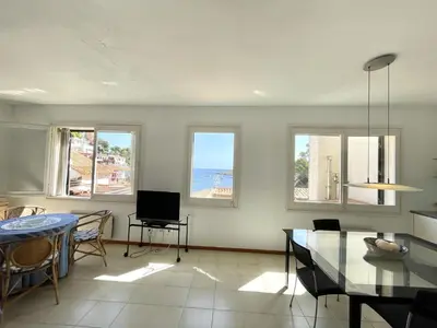 Una televisión o centro de entretenimiento en Sa Tuna Llevant